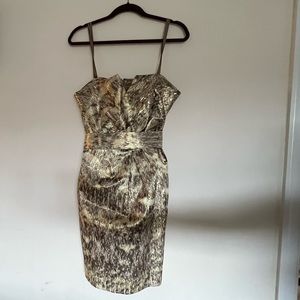 Beautiful Gianni Bini cocktail dress! Perfect for the Holiday season!